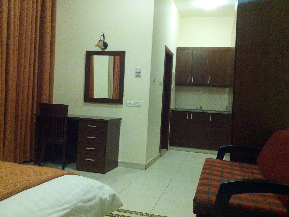 Alhambra Palace Hotel Suites - Ramallah Room photo