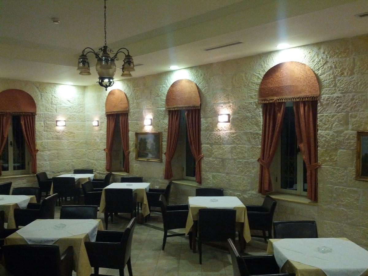 Alhambra Palace Hotel Suites - Ramallah Exterior photo