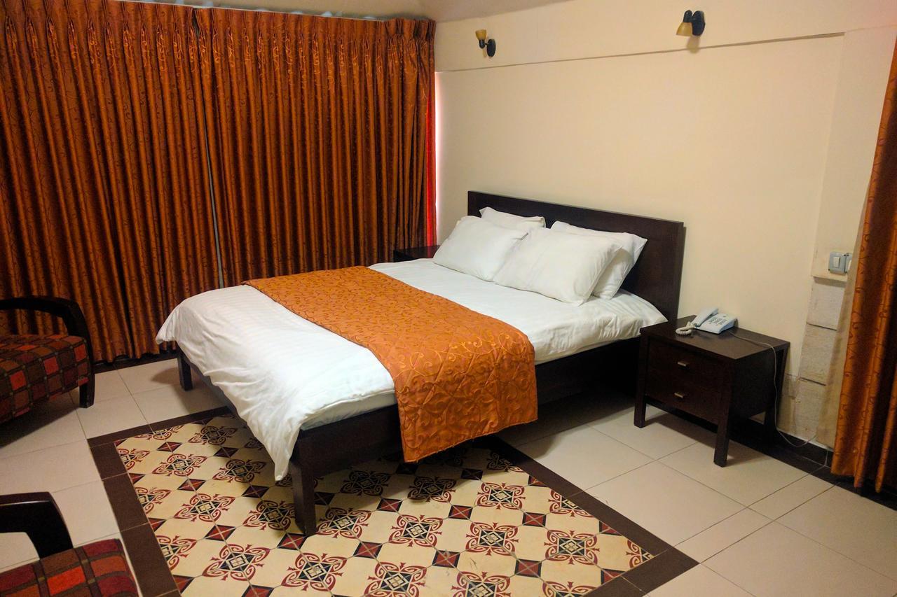 Alhambra Palace Hotel Suites - Ramallah Exterior photo