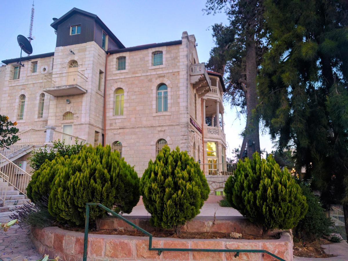 Alhambra Palace Hotel Suites - Ramallah Exterior photo